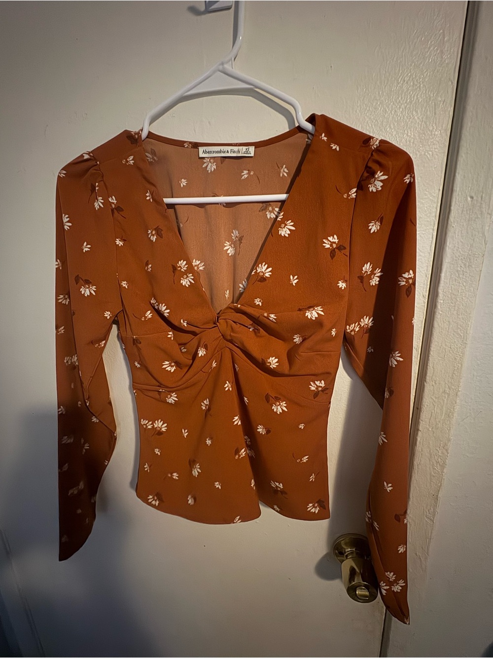 Abercrombie & Fitch Rust Floral Twist-Front V-Neck Blouse